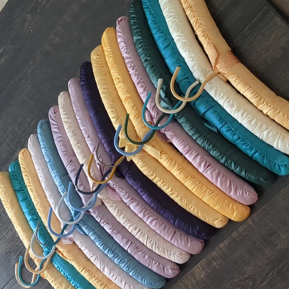 Vintage Fabric Hangers Set Of 16 - Picture 4 of 5